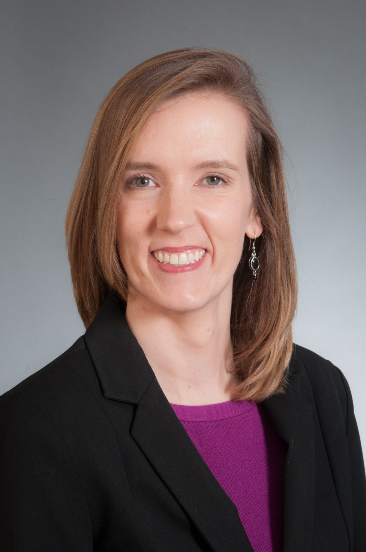 Danielle Kuhn headshot